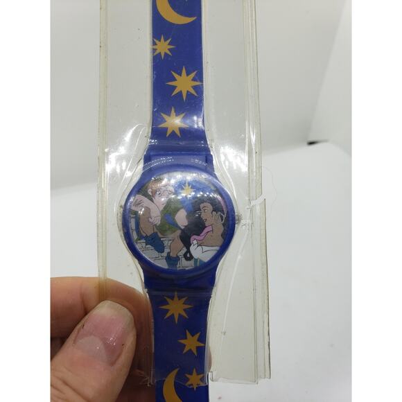 Vintage Disney Hunchback Notre Dame Flip-Top Digital Watch Quasimodo Esmeralda - Picture 6 of 9